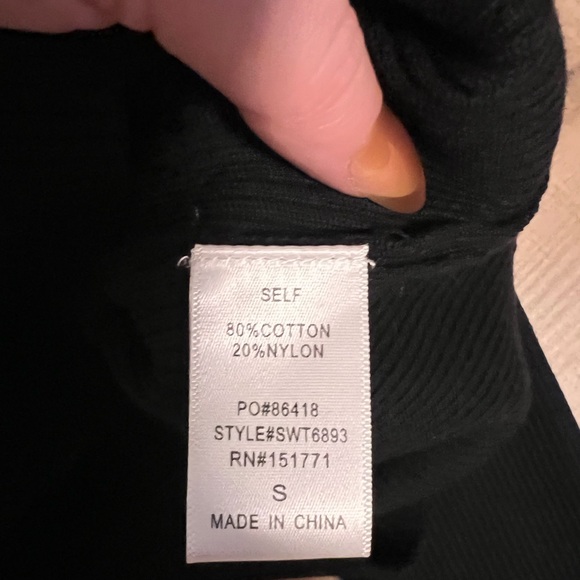 Black turtleneck - Picture 3 of 4